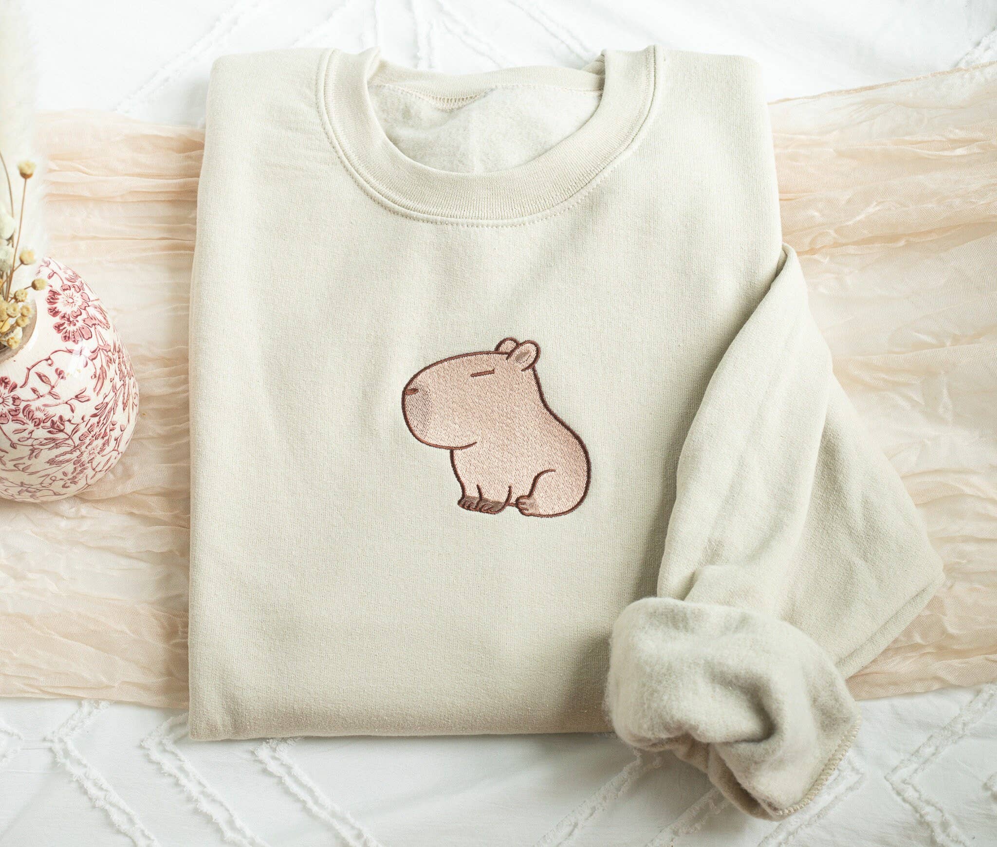 Embroidered Capybara Crewneck – Cozy Sweatshirt for Animal & Pet Lovers